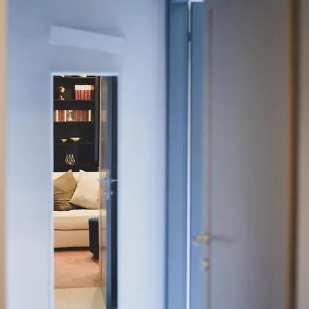 Del Giglio'S Luxury Apartment In Piazza Della Signoria-3